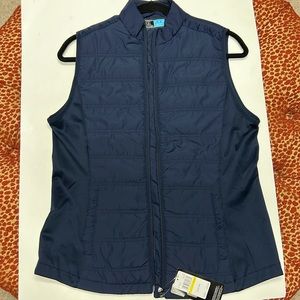 New with tags! PGA golf vest lightweight brand new, stylish cut.